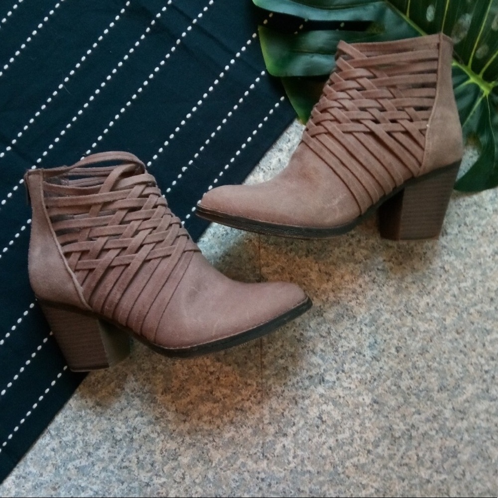 Curfew booties